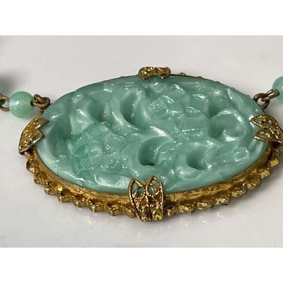Vintage 1930s Green Molded Peking Glass Beaded Pendant Uranium Beads - Picture 9 of 16